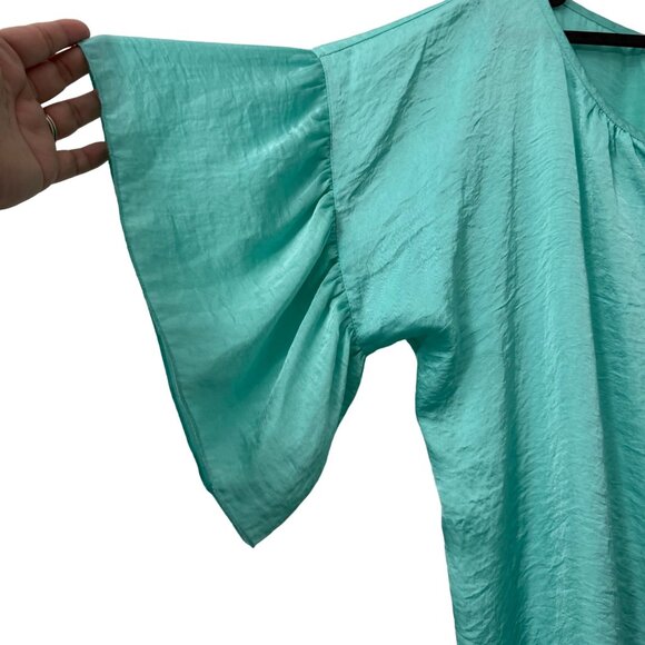 Tutu & Lilli Teal Satin Split Neck Flutter Sleeve Oversized Blouse Top Size Larg - Picture 2 of 6